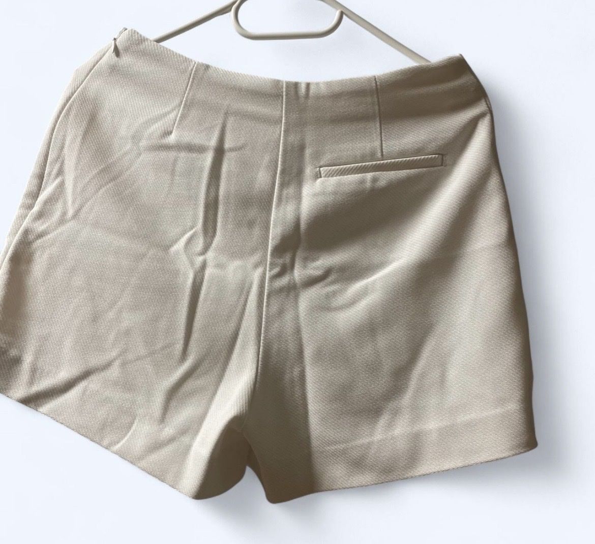 H&M Jupes: Weisser Hosenrock – Neuf (Voir description) à Madiswil par ren_gqz9 3