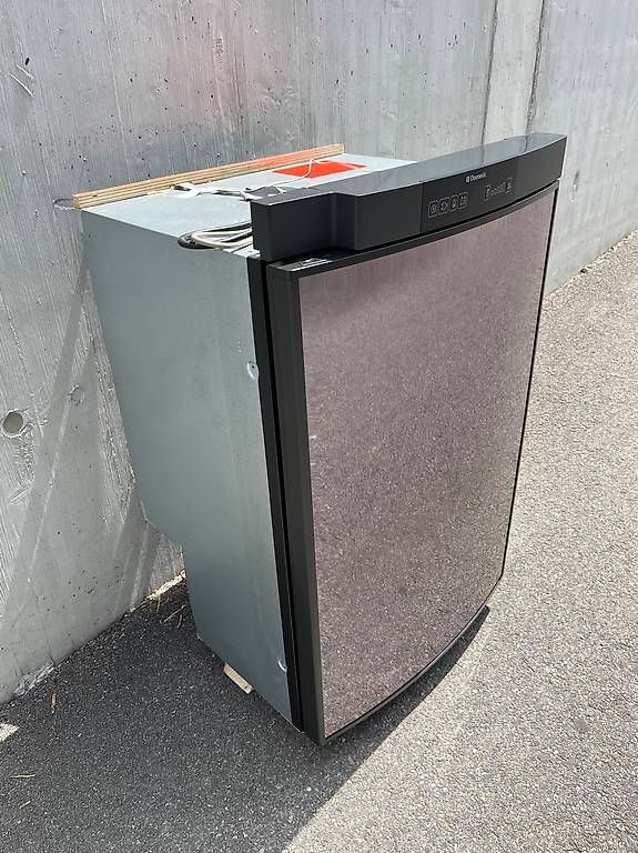 Frigoriferi: Frigo Dometic RMS 8501 - Camping-car – Usato da Chêne-Pâquier venduto da Dan1977