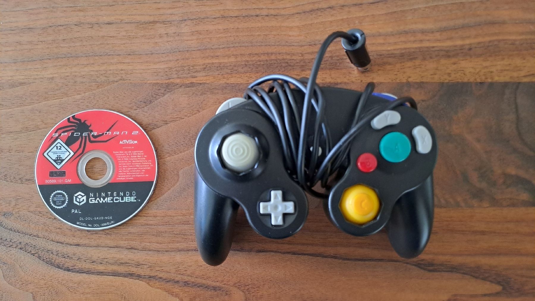 Nintendo Konsolen: Gamecube Controller und Spider Man – Gebraucht aus Münsingen von