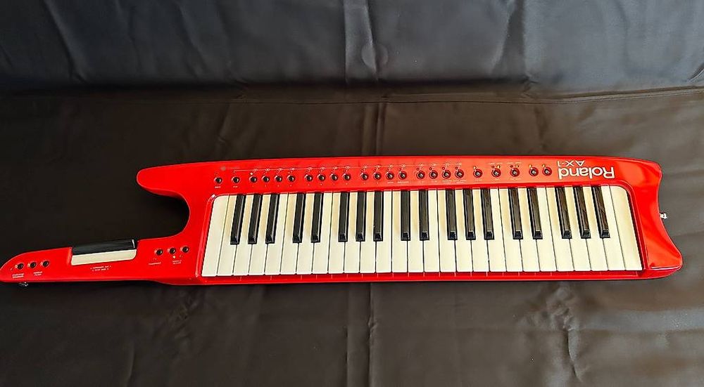 Roland Ax1 keytar (Gebraucht) in Bevaix für CHF 500 – nur Abholung auf ...