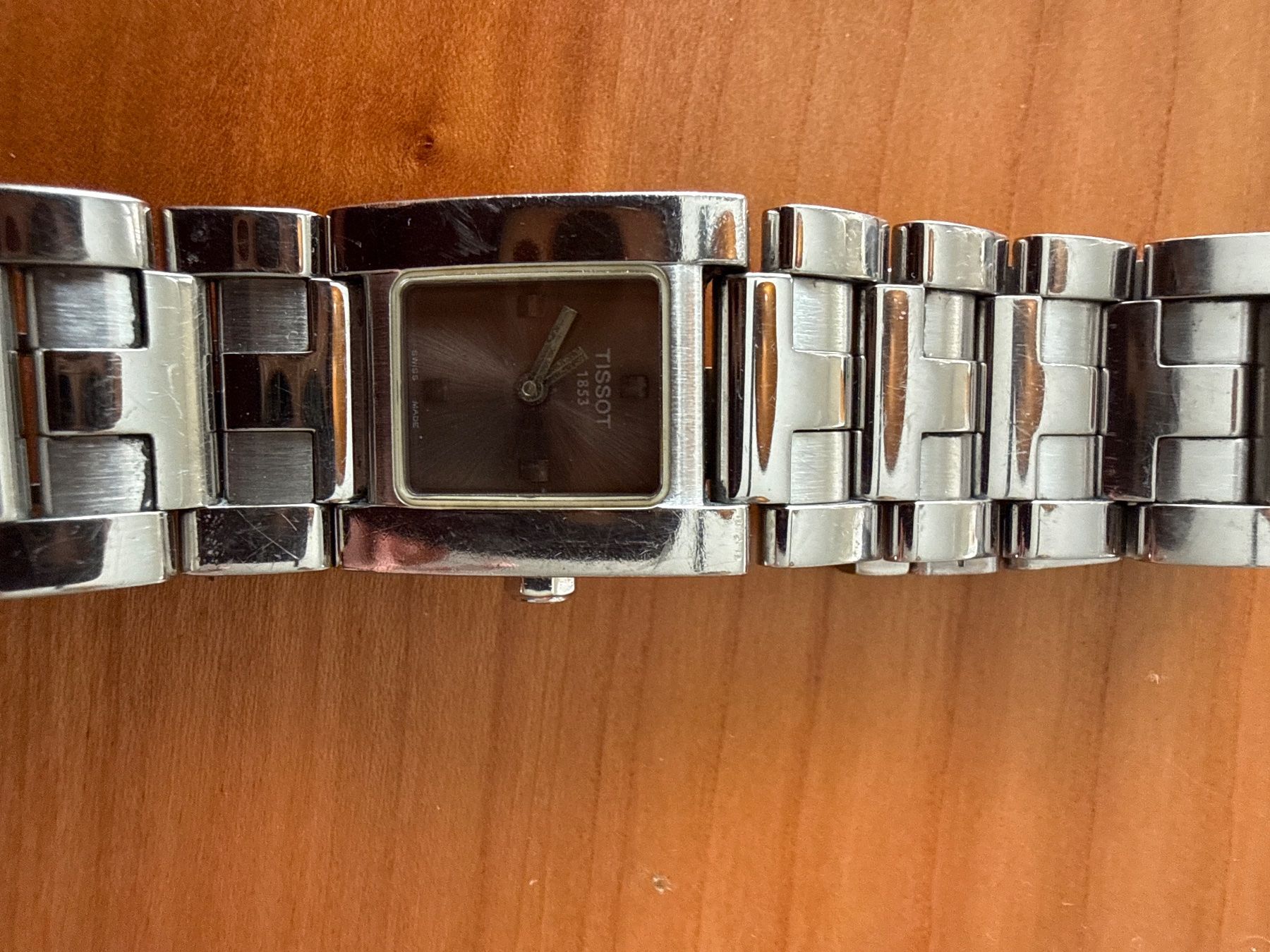 Tissot Montres: Tissot Damen-Quarzuhr – D'occasion à Rothenburg par inf_kjw6