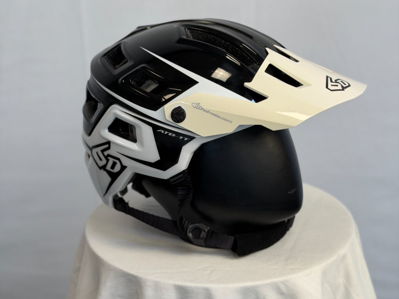 Helme: Casque de vélo 6D – Neu (gemäss Beschreibung) aus Ecuvillens von PS_Cycles 2