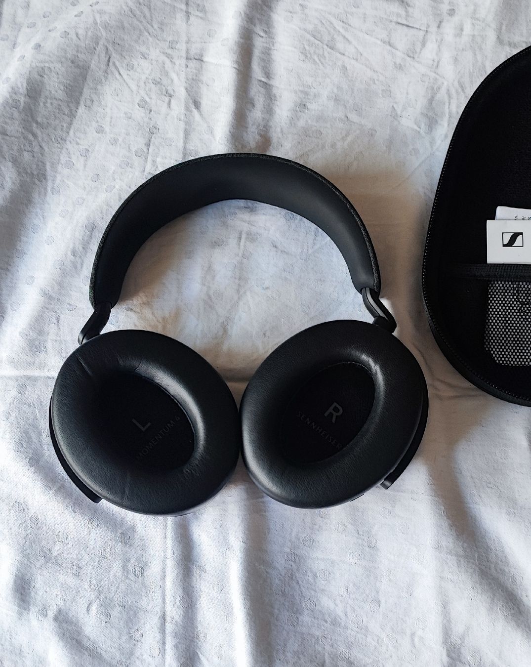 Sennheiser Kopfhörer: SENNHEISER Momentum 4 Wireless  Kopfhörer Over-ear – Gebraucht aus Zollikofen von zar_j67f 4