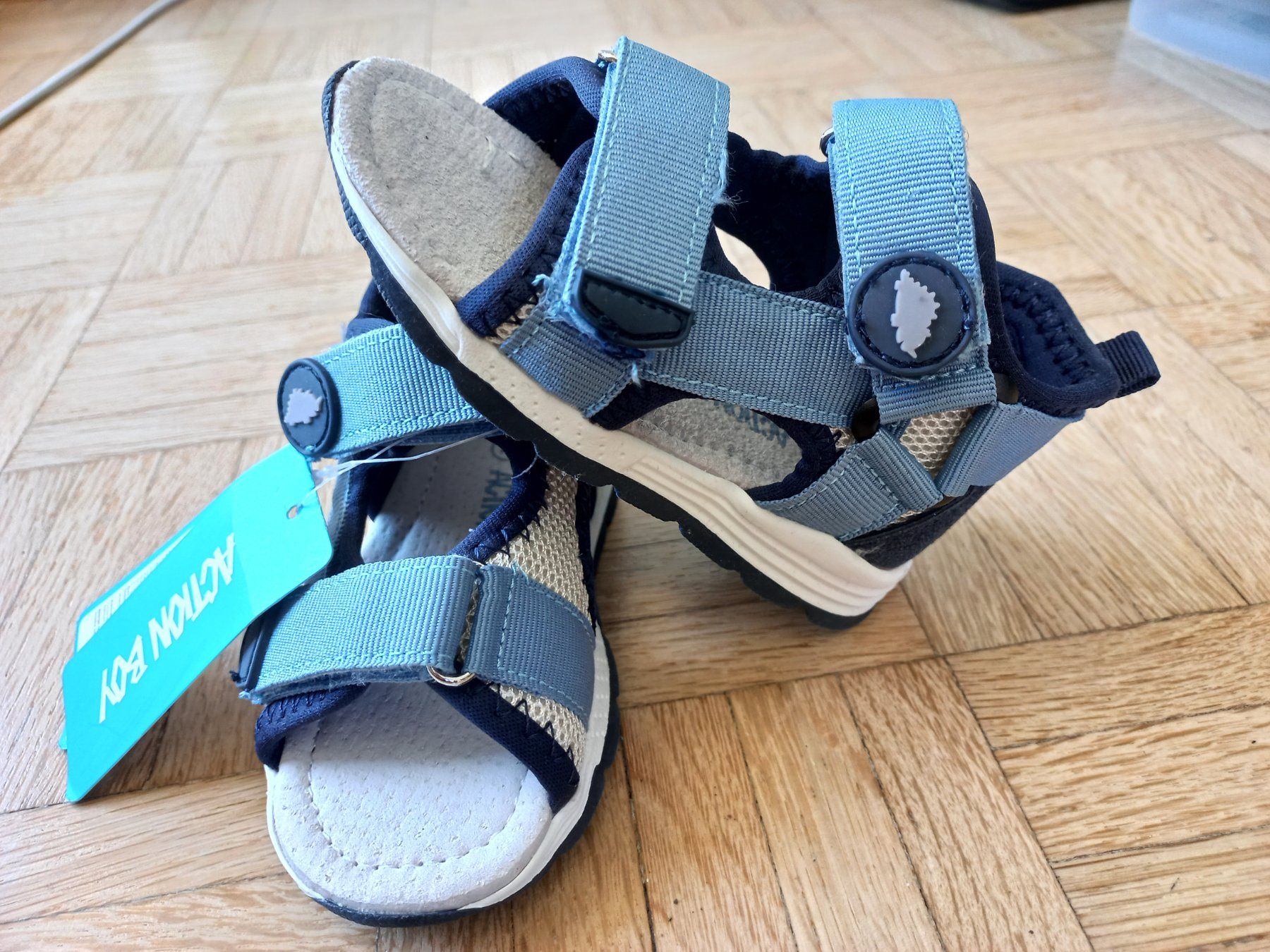 Scarpe per ragazzi: neue Kinder Sandale – Nuovo e nell'imballaggio originale da Langnau am Albis venduto da kit_l9h5 1