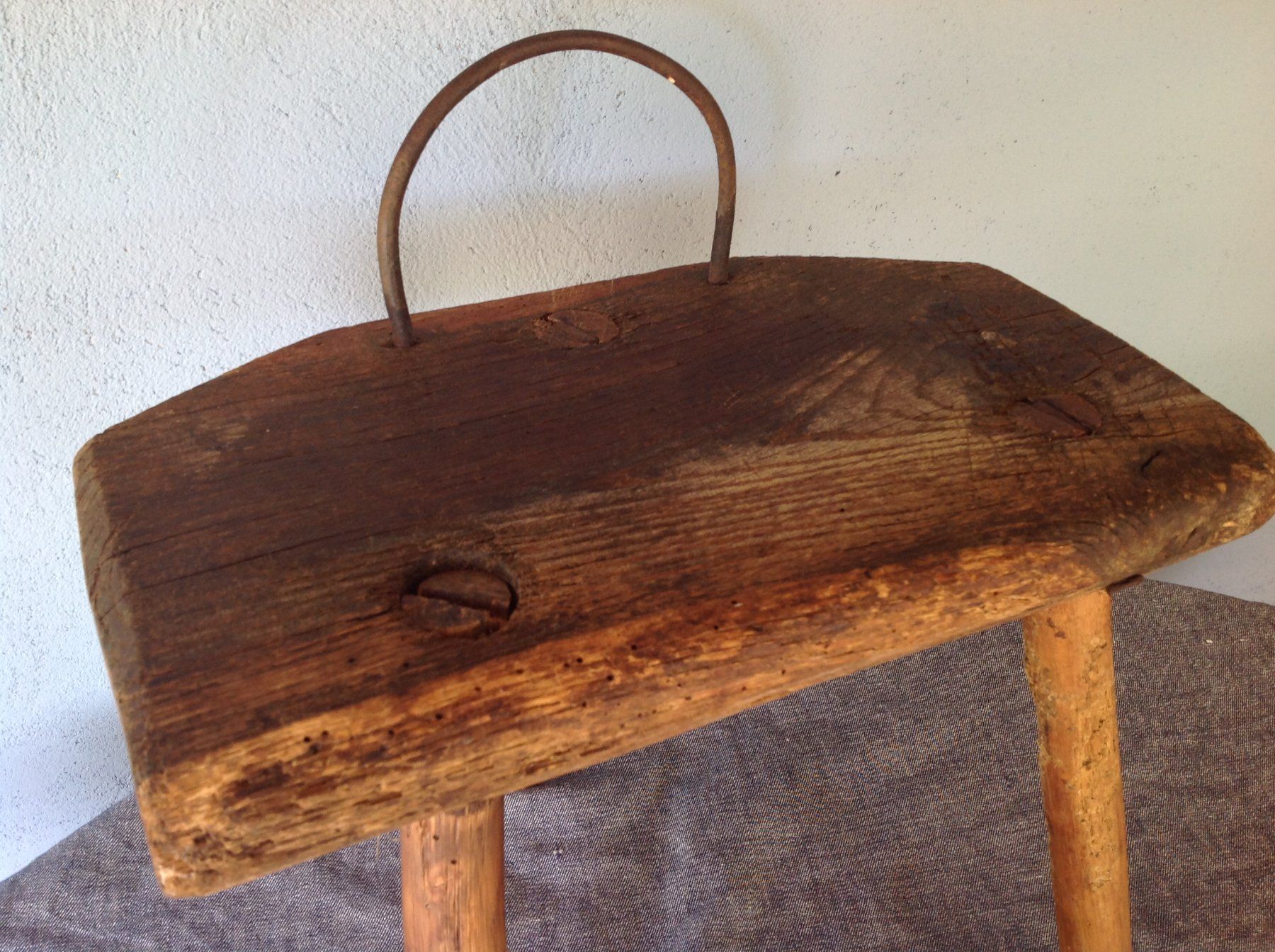 Sgabelli: hocker vintage tabouret Brutalist - anthroposophische hocker – Usato da Vuiteboeuf venduto da broticaire 3