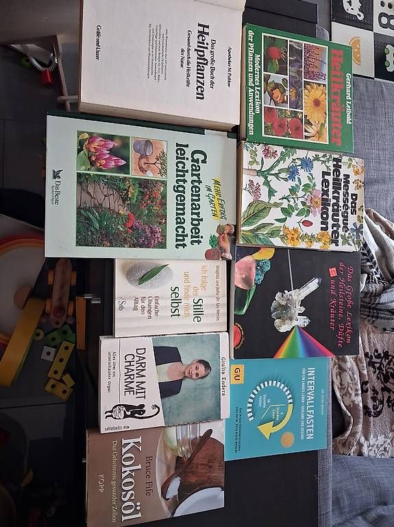 Libri: Diverse Bücher über Heilpflanzen usw. – Usato da Niederönz venduto da bea_fn77