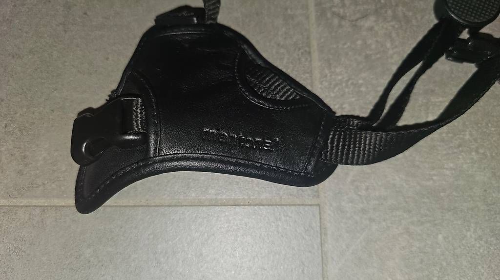 Altri Accessori: Mantona Kamera Handschlaufe – Usato da Luterbach venduto da akvp17 1
