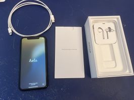 iPhone XR 64 GB