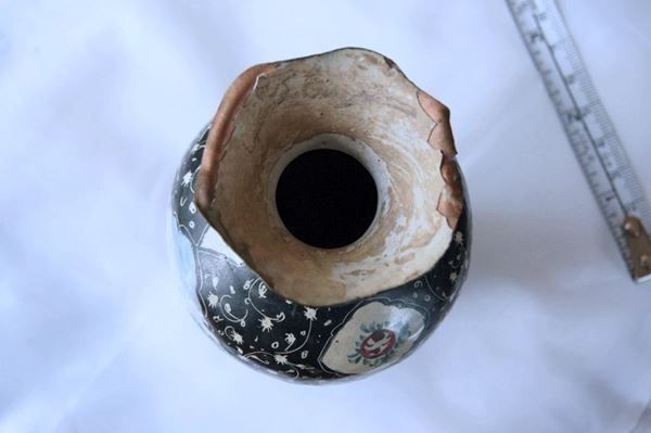 Vasi & Recipienti: Interessante antike emaillierte Vase – Difettoso da Geroldswil venduto da ARTEFACTO 6