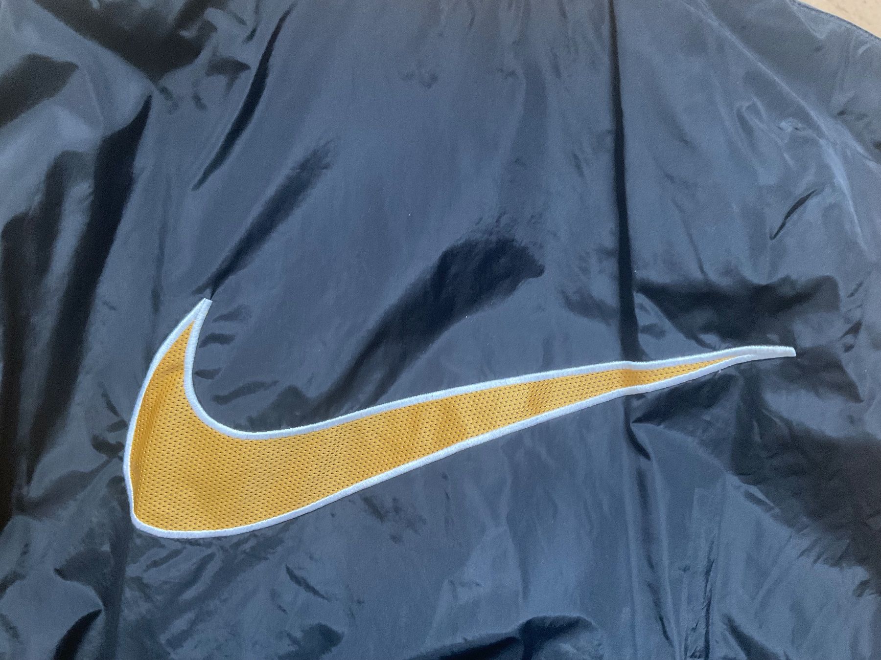 Jacken: Rare Original Vintage Nike Bomber Jacket size L – Gebraucht aus Zürich von vintage_street_style 2