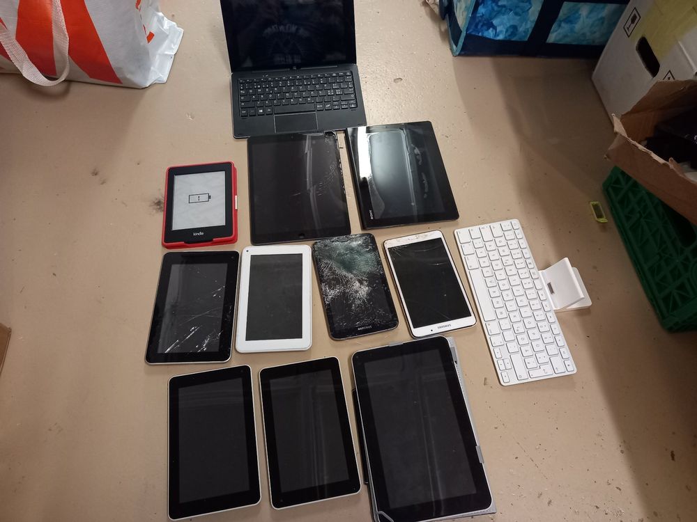 Restposten alt Tablet Kaufen auf Ricardo