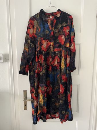 mehrfarbiges japanisches Kleid aus Leinen