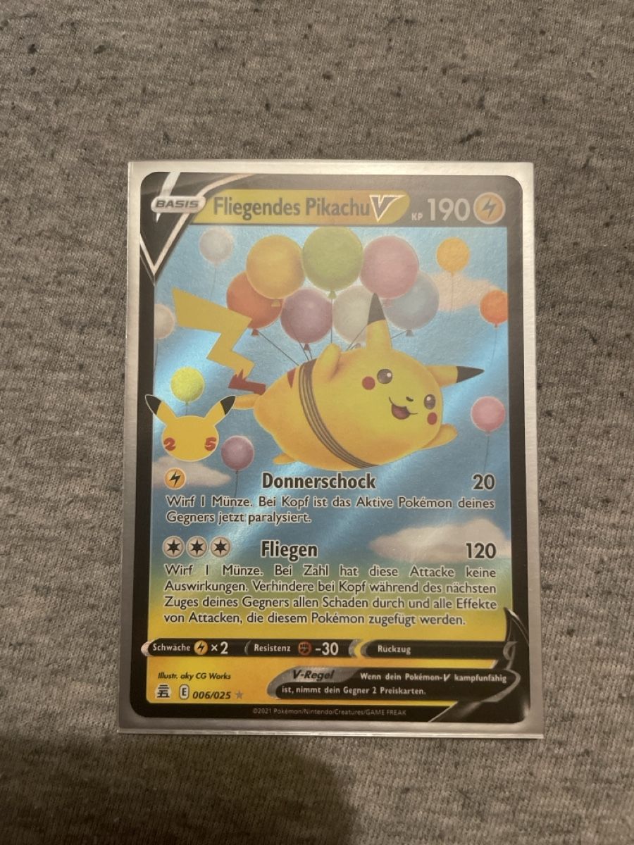 Pokémon Cartes à collectionner: Fliegendes Pikachu V Celebrations – Neuf (Voir description) à Flawil par Duft-Alchemist