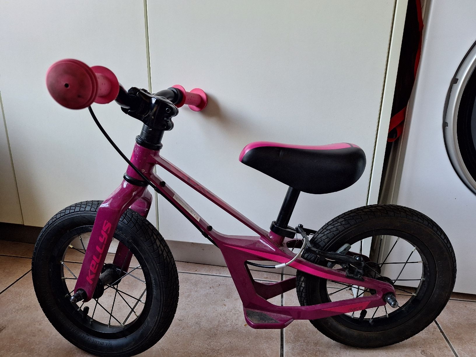 Veicoli per bambini: Draisienne enfant Kellys rose violet – Usato da Genève venduto da lis_hw8n 2