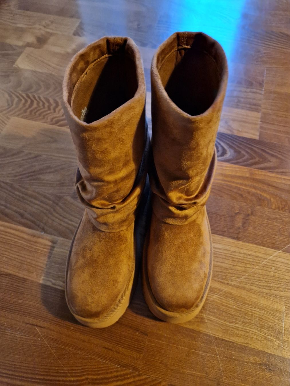 Guess Scarpe da donna: GUESS Deinnda Stiefel, Gr. 37.5 – Nuovo e nell'imballaggio originale da Zürich venduto da stefanella