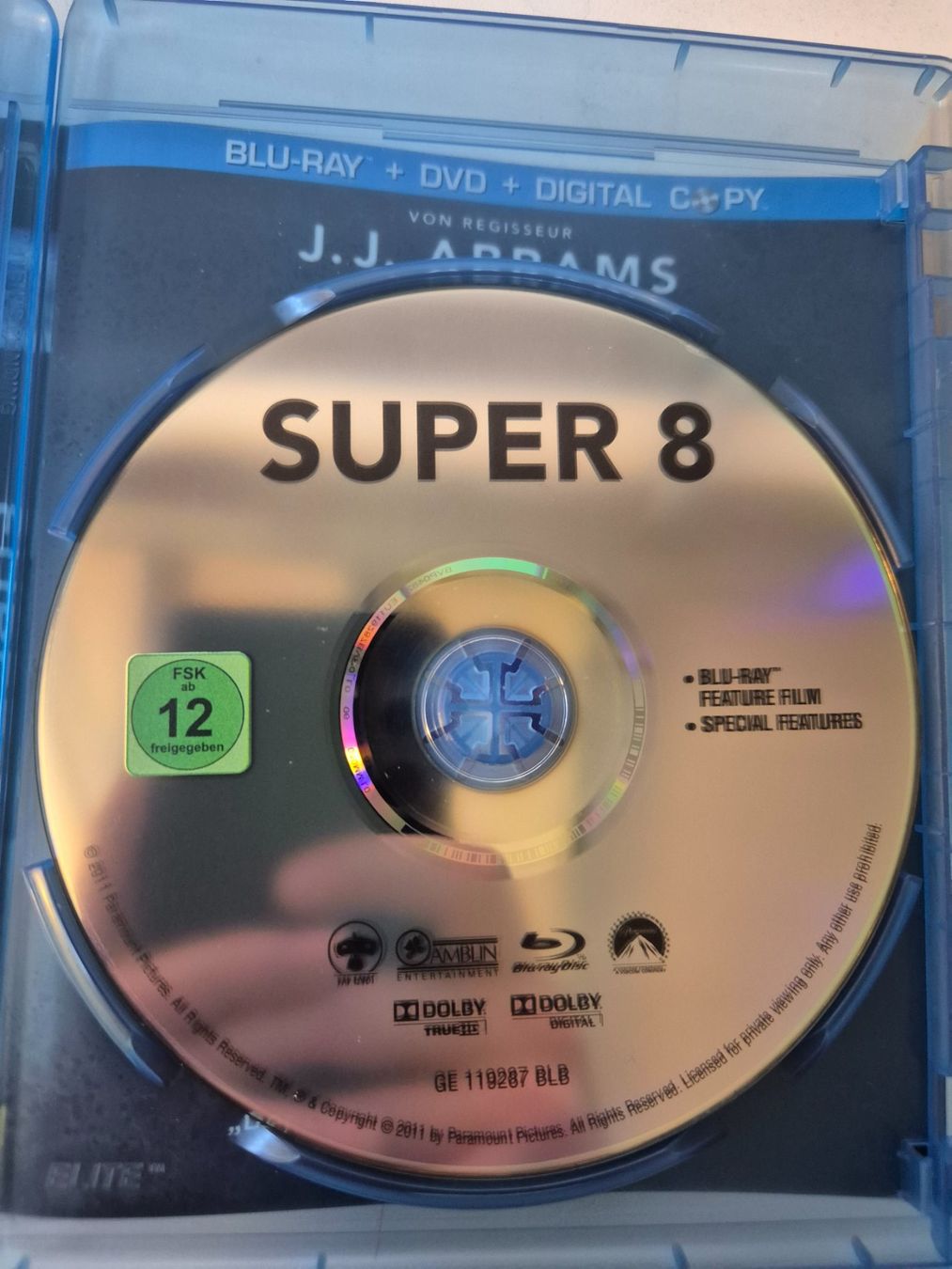 Tutti i DVDs: Super 8 Blu-Ray/DVD – Usato da Lindau venduto da Hammy0740 2