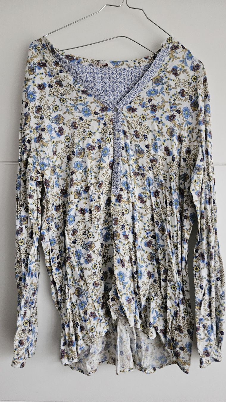 Esprit Chemisiers: Bluse Esprit – D'occasion à Wichtrach par Spdawi