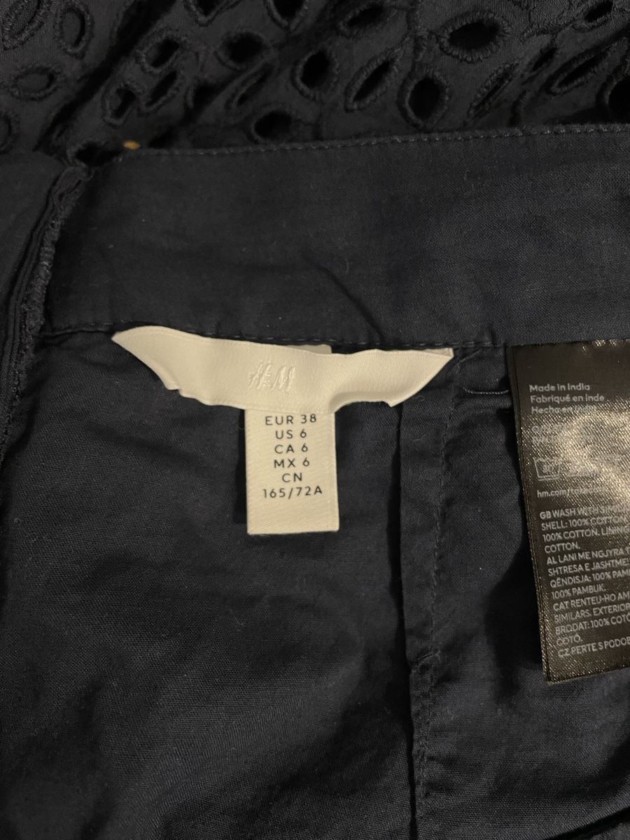 H&M Jupes: Rock dunkelblau Lochmuster Grösse 38 – Neuf (Voir description) à Dallenwil par nay_2mht 2