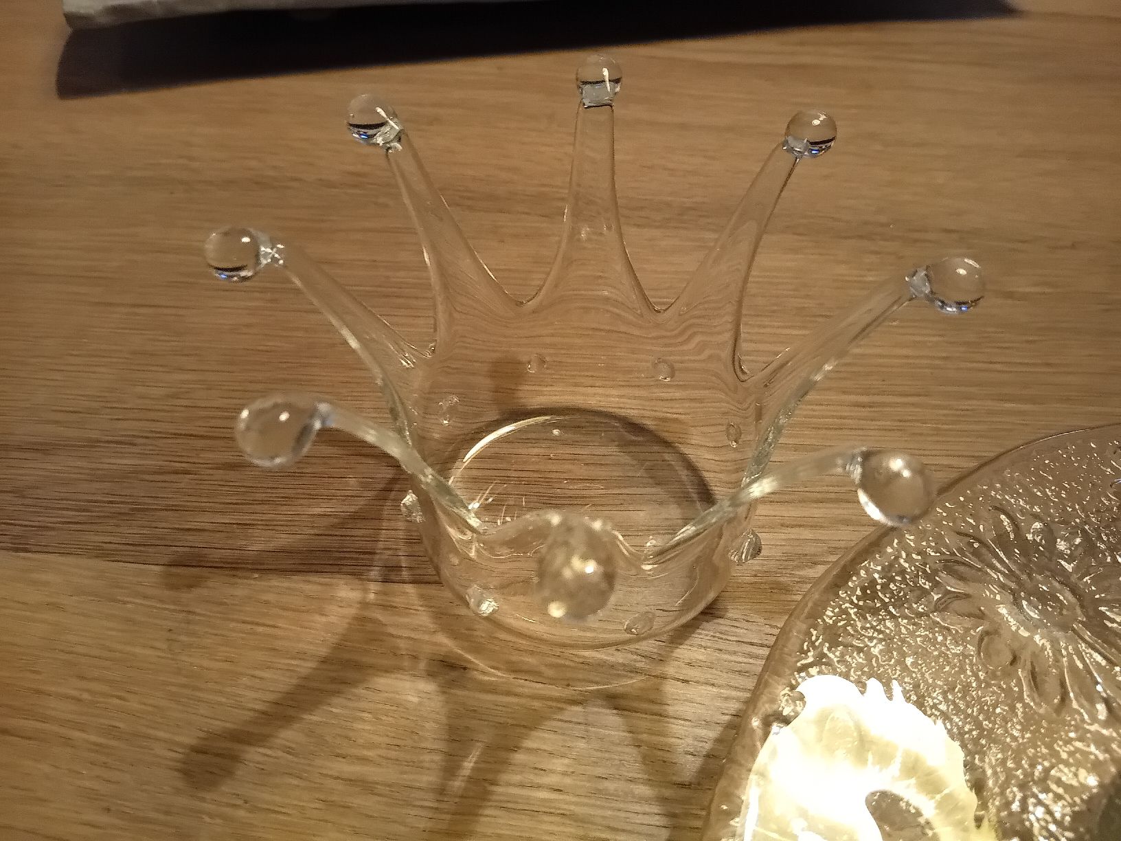 Tutte le decorazioni: Niederer Glas-Krone und Teller mit LED-Lichterkette – Nuovo (secondo la descrizione) da Burgdorf venduto da carodesign1 1