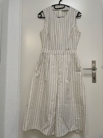Jumpsuit mit Streifen, Grösse M - Top Zustand!