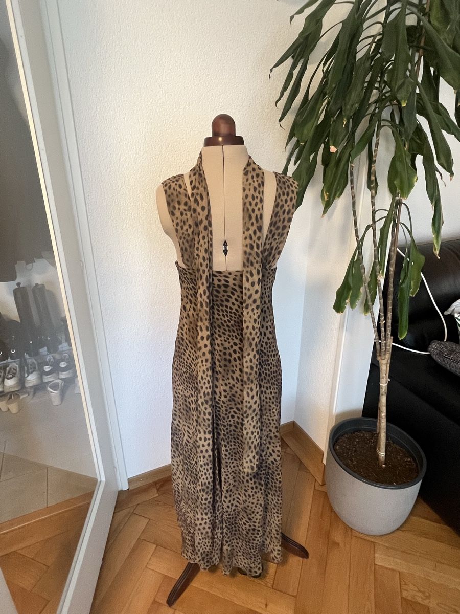 Zara Kleider: Leopard dress with neck scarf set – Gebraucht aus Lausanne von Lillielillie 3