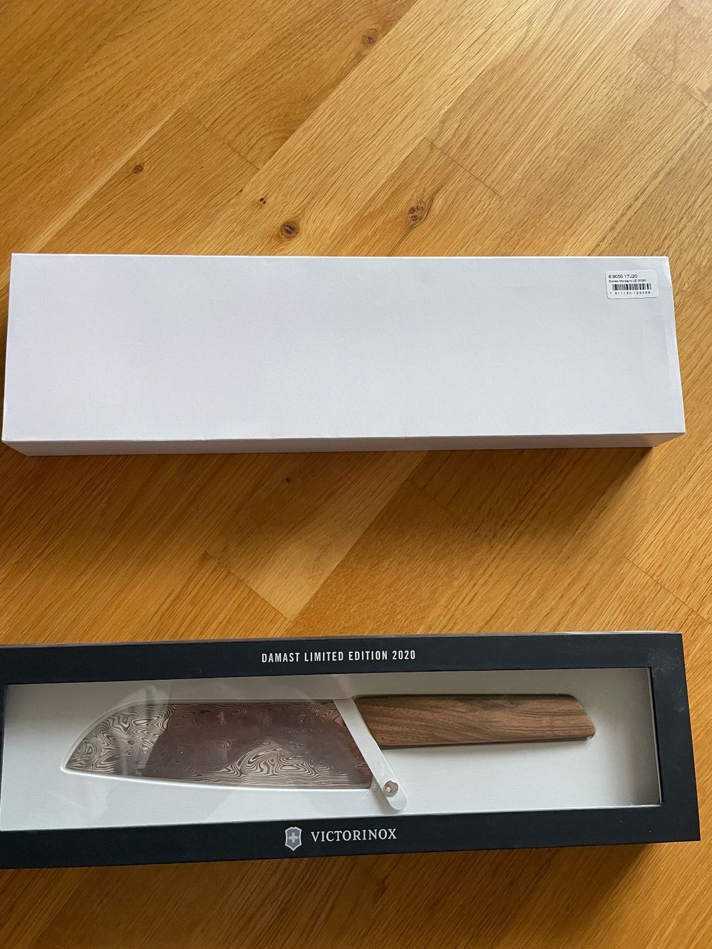 Victorinox Coltelli da cucina: Victorinox Damast – Nuovo e nell'imballaggio originale da Luzern venduto da oceanbeach