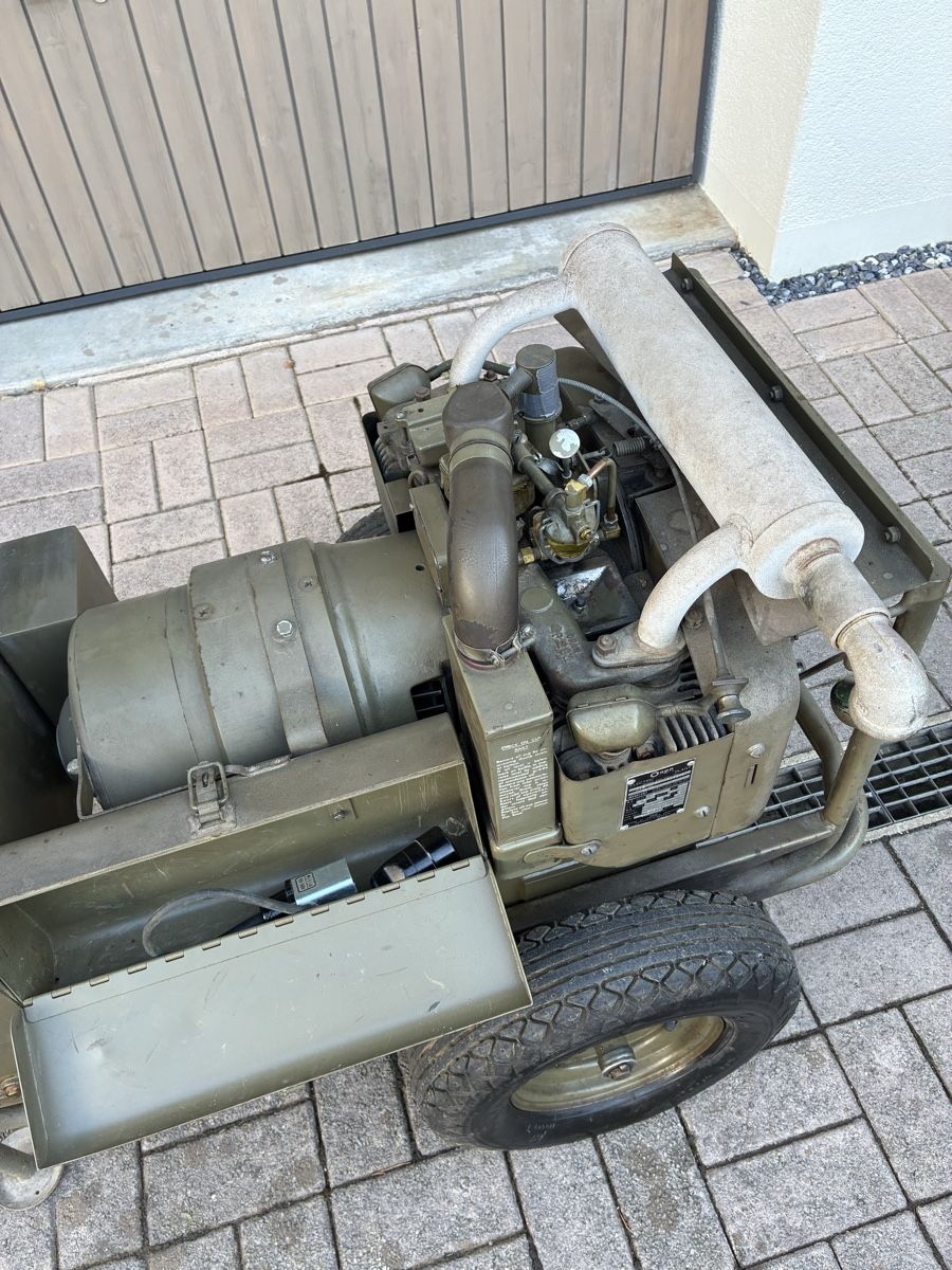 Générateurs de courant: Stromerzeuger Onan 3500W Armee – D'occasion à Flums par Fishking77 2