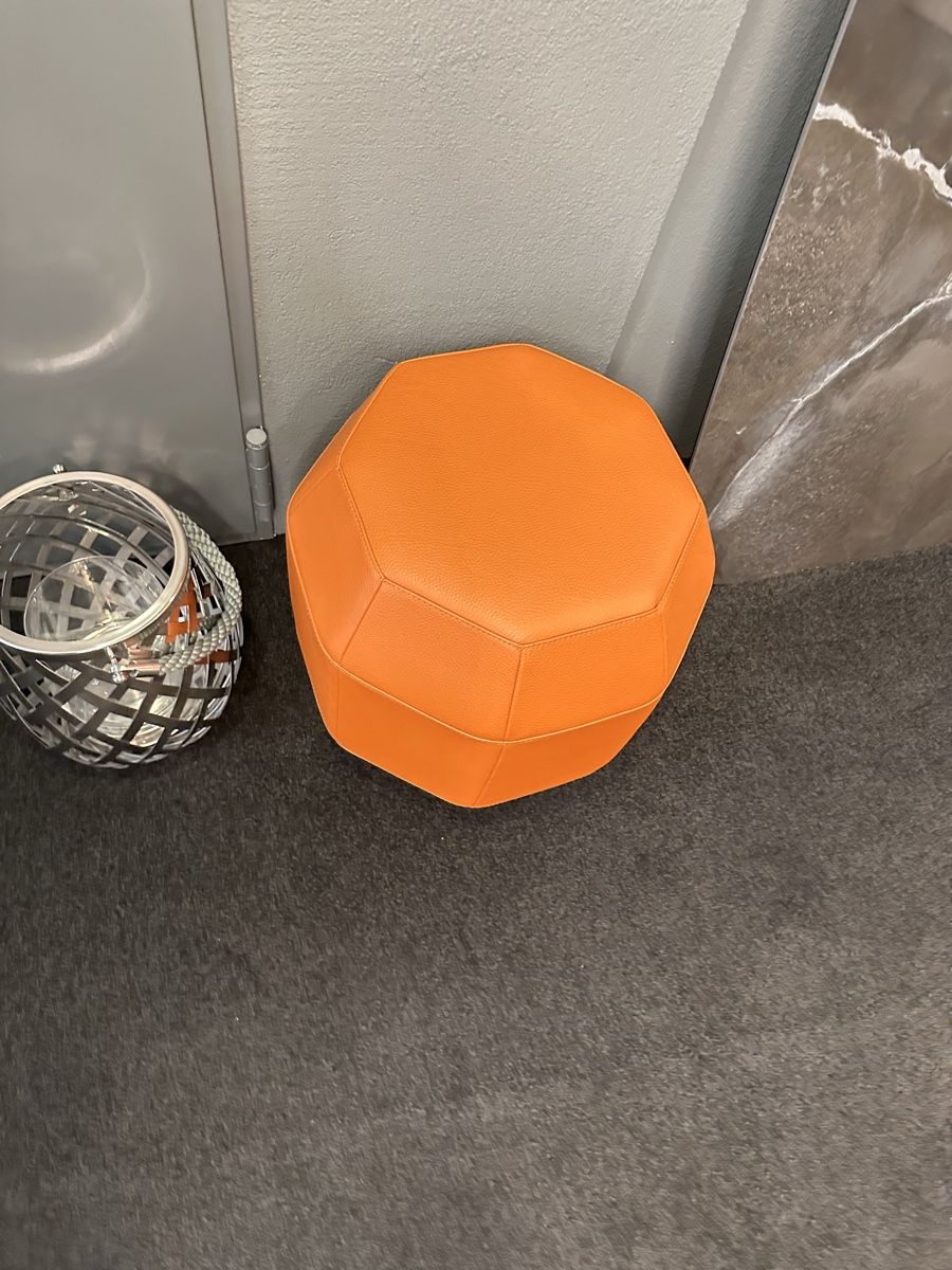 Leolux Sgabelli: Hocker Amulet von Leolux – Nuovo (secondo la descrizione) da Luzern venduto da WOHNTEAMCOLLECTION 5