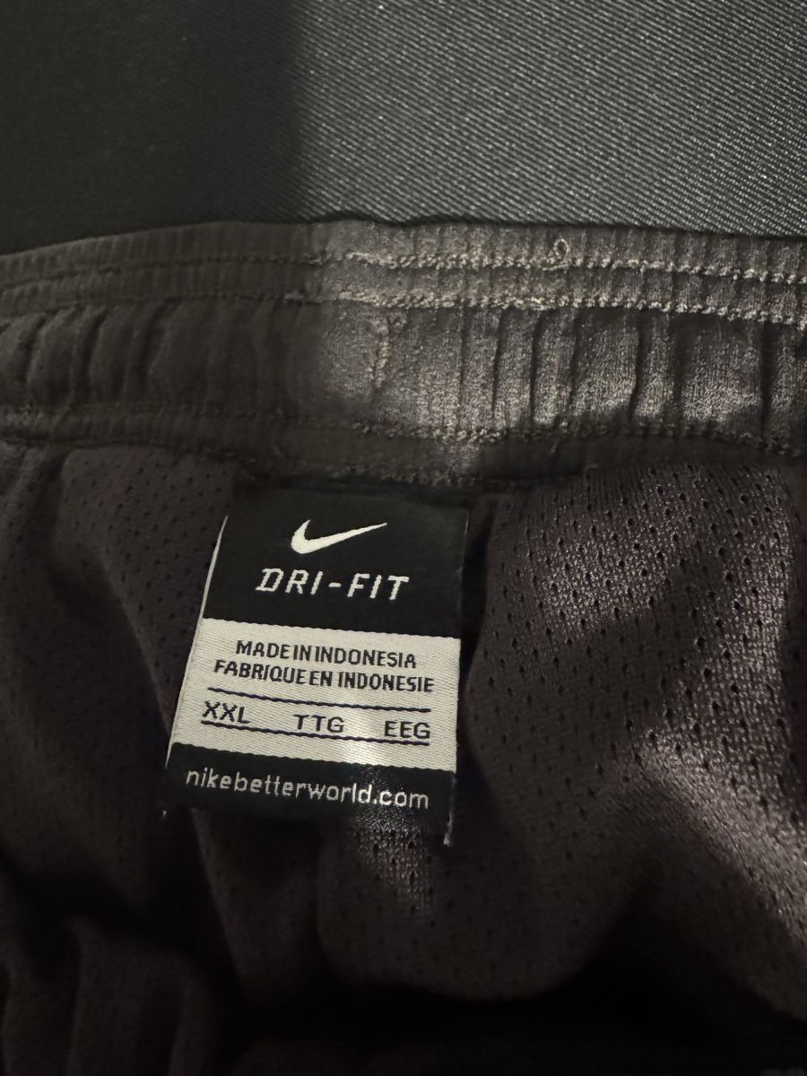 Nike Pantaloni: As Roma Trainer Hose – Nuovo (secondo la descrizione) da Thörishaus venduto da DDthekings 2