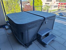 Luxus-Entspannung pur! Moderner Whirlpool