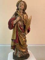 Antike Holzstatue der Heiligen Apollonia