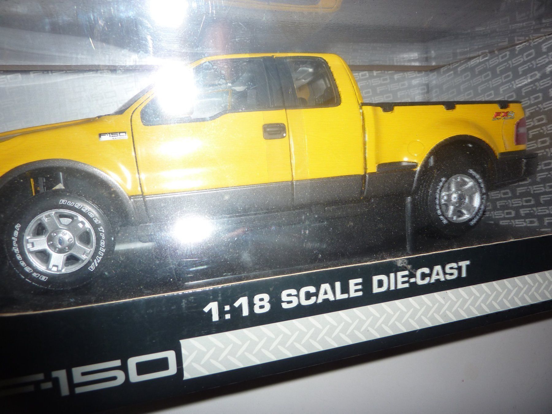 Modellini d'auto: FORD F-150 2004 – Nuovo e nell'imballaggio originale da Balsthal venduto da bouteliee 1