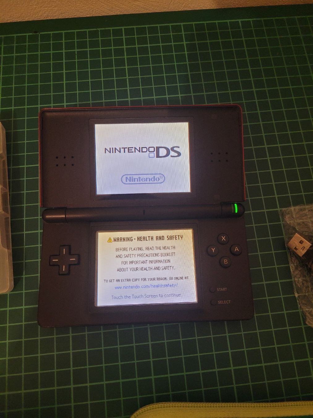 Nintendo Konsolen: Nintendo DS lite + Games, Case and Charger! – Gebraucht aus Meyrin von Retro-GZ 1