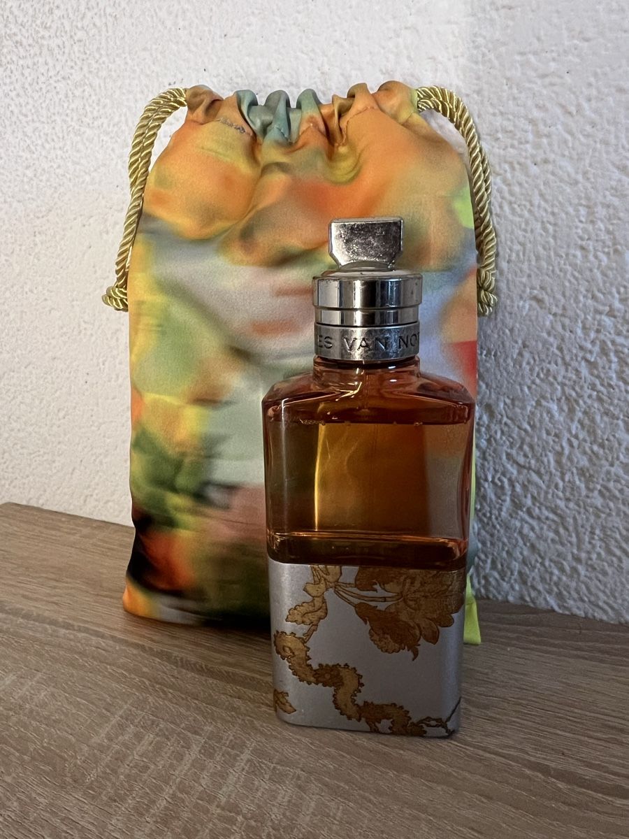 Profumi & Eau de Toilette: Dries Van Noten Camomile Satin, 5 ml – Usato da Sursee venduto da nri_sbv9