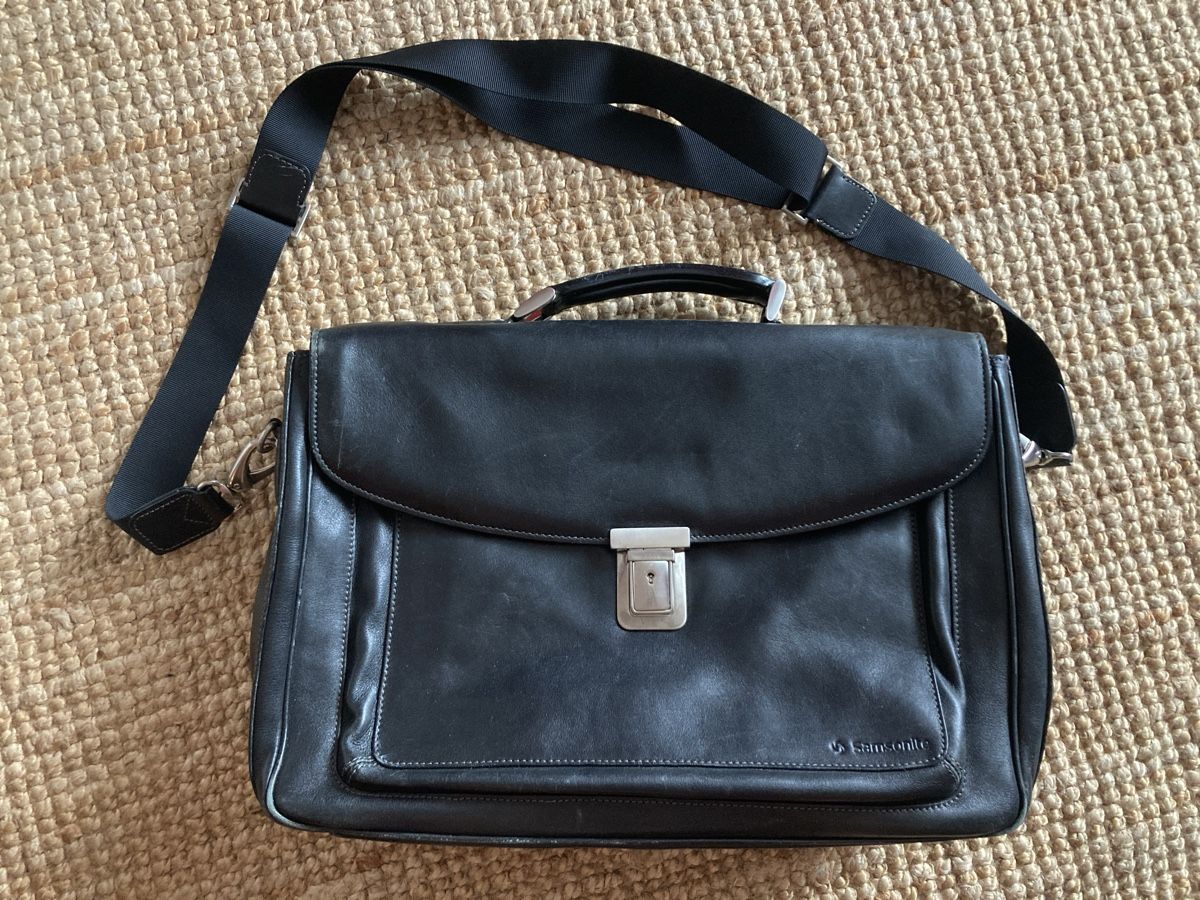 Samsonite Valises & Sacs: Leder Laptop Tasche Samsonite – D'occasion à Azmoos par alix001