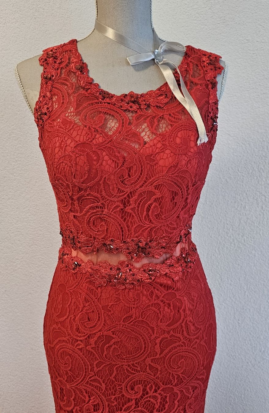 Vestiti: Rotes Spitzen-Abendkleid Gr. M, mit Schleppe – Usato da Dottikon venduto da Chicca_73 1