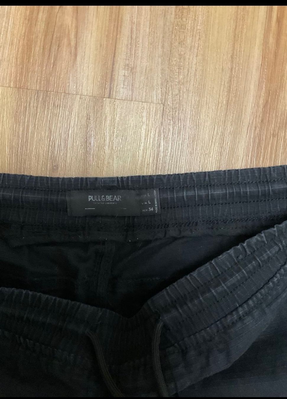 Zara Pantaloni: Pull&Bear Cargo Hosen Set  neuwertig – Usato da Rorschach venduto da daj_9gxt 1