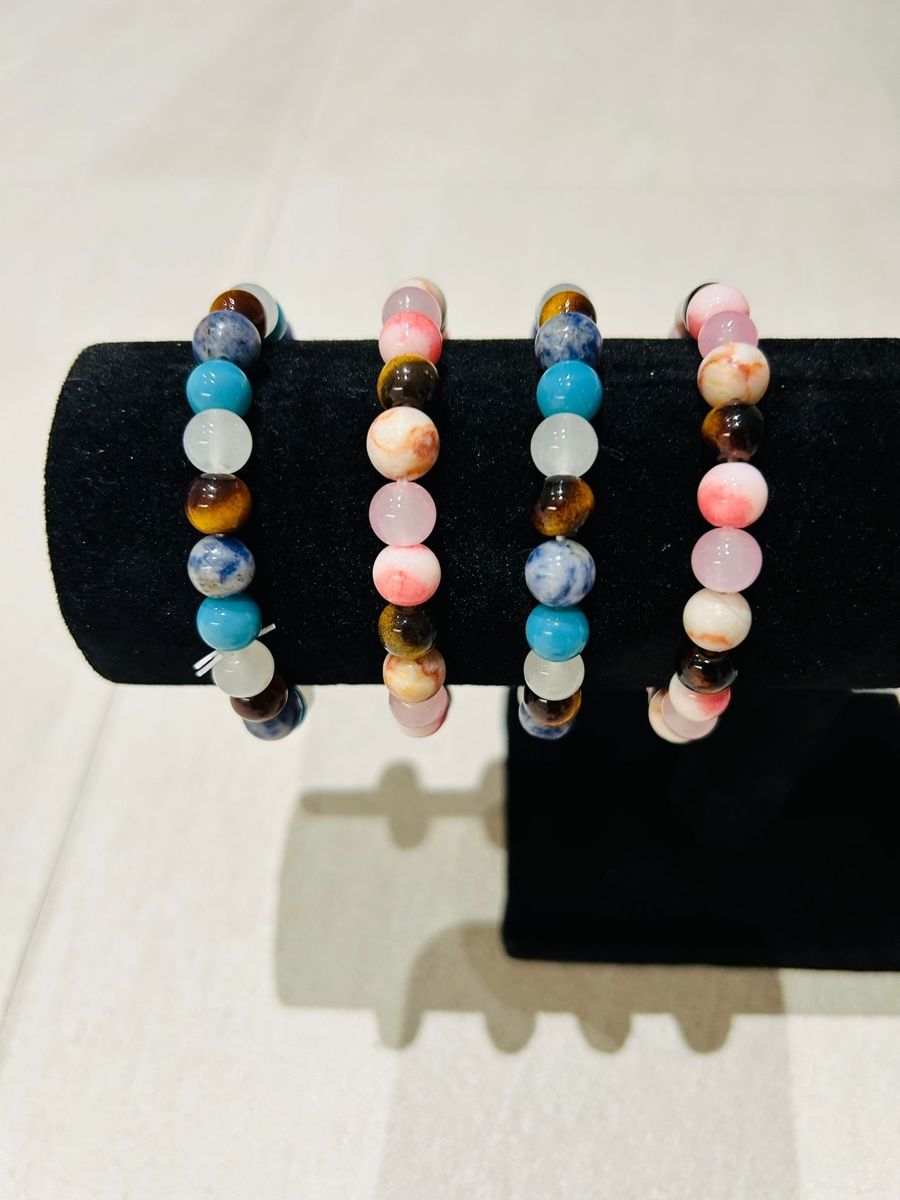 Bracciali & Braccialetti: Bunte Naturstein-Armbänder – elastisch, bequem – Nuovo e nell'imballaggio originale da Winterthur venduto da Box4Fun 2