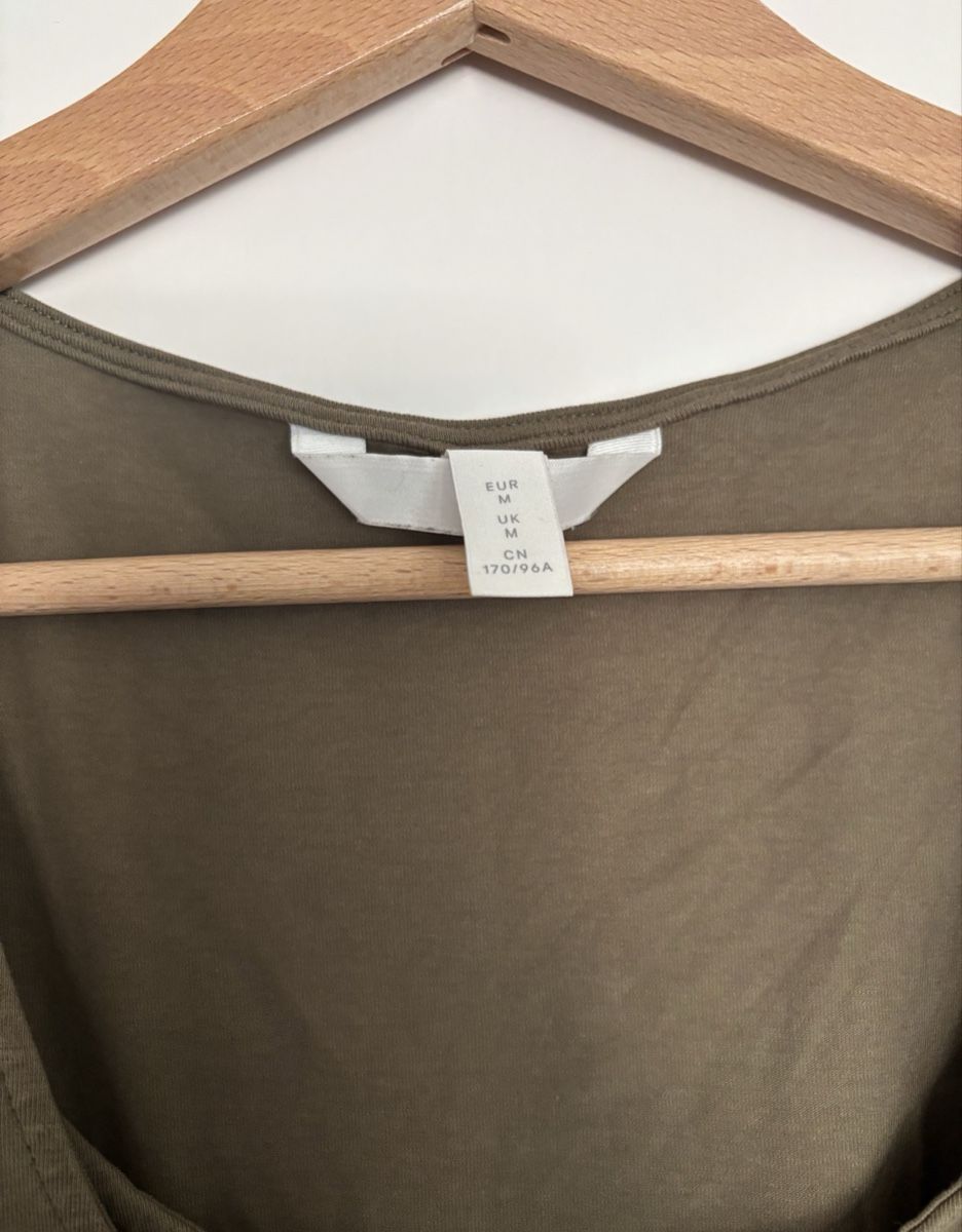 H&M Vestiti: Stillkleid Olive von H&M, Grösse M  – Nuovo (secondo la descrizione) da Biel-Benken BL venduto da frauvomfluss 1