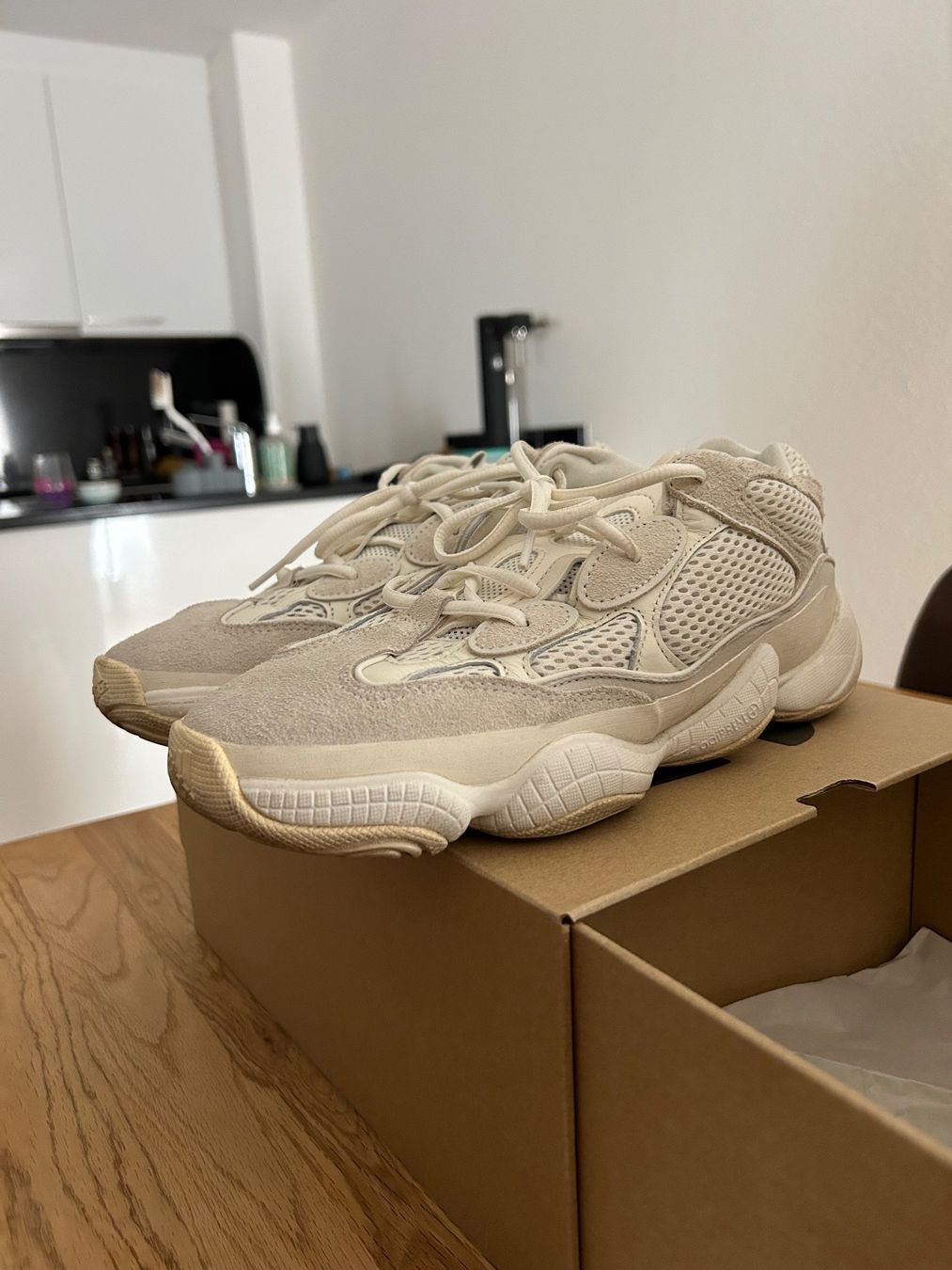 Adidas Herrenschuhe: Adidas Yeezy 500 Bone White – Neu (gemäss Beschreibung) aus Neftenbach von Vespa796 4