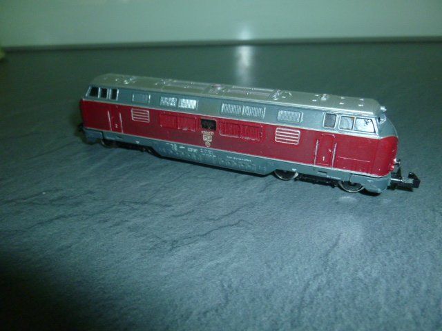 Trix Modelleisenbahnen: Minitrix Konvolut 2 Loks+6 Waggons – Gebraucht aus Diepoldsau von ehrlich72 2