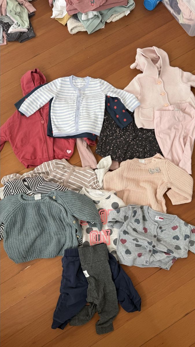 Lotti & Set di vestiti: Kleiderpaket Grösse 68 – Usato da Zürich venduto da Daniman 1