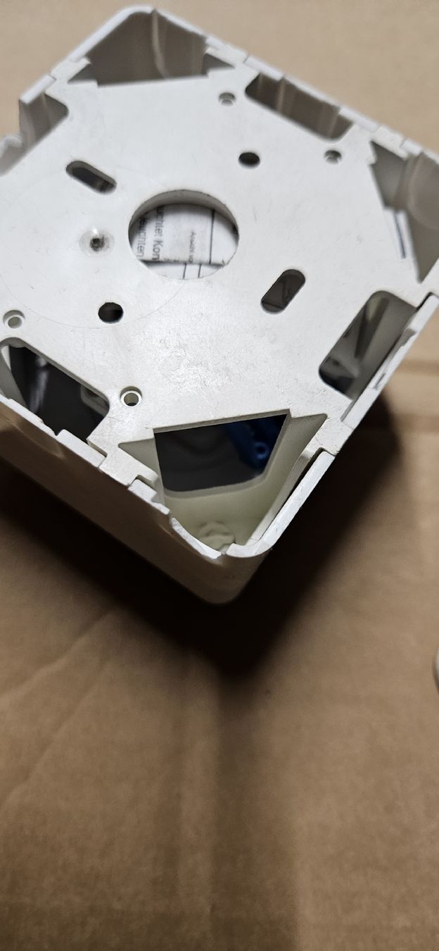 Feller Spine: Elektro-Material Schalter & Steckdose  – Usato da Baar venduto da Vel...Baar45 2