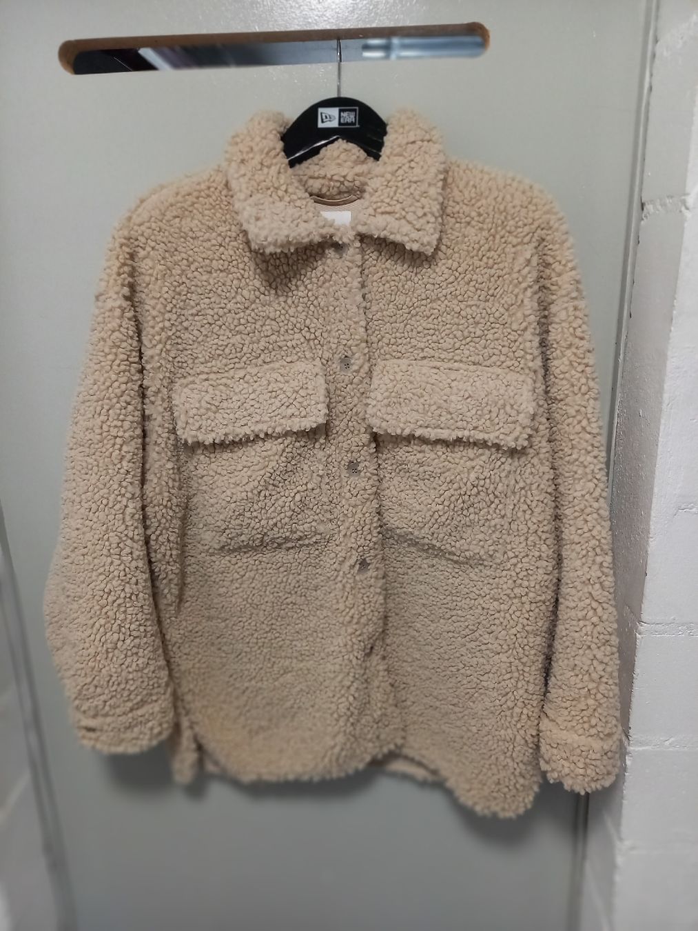 H&M Giacche: Teddy oversize Jacke – Nuovo (secondo la descrizione) da Safnern venduto da EmmaMalea
