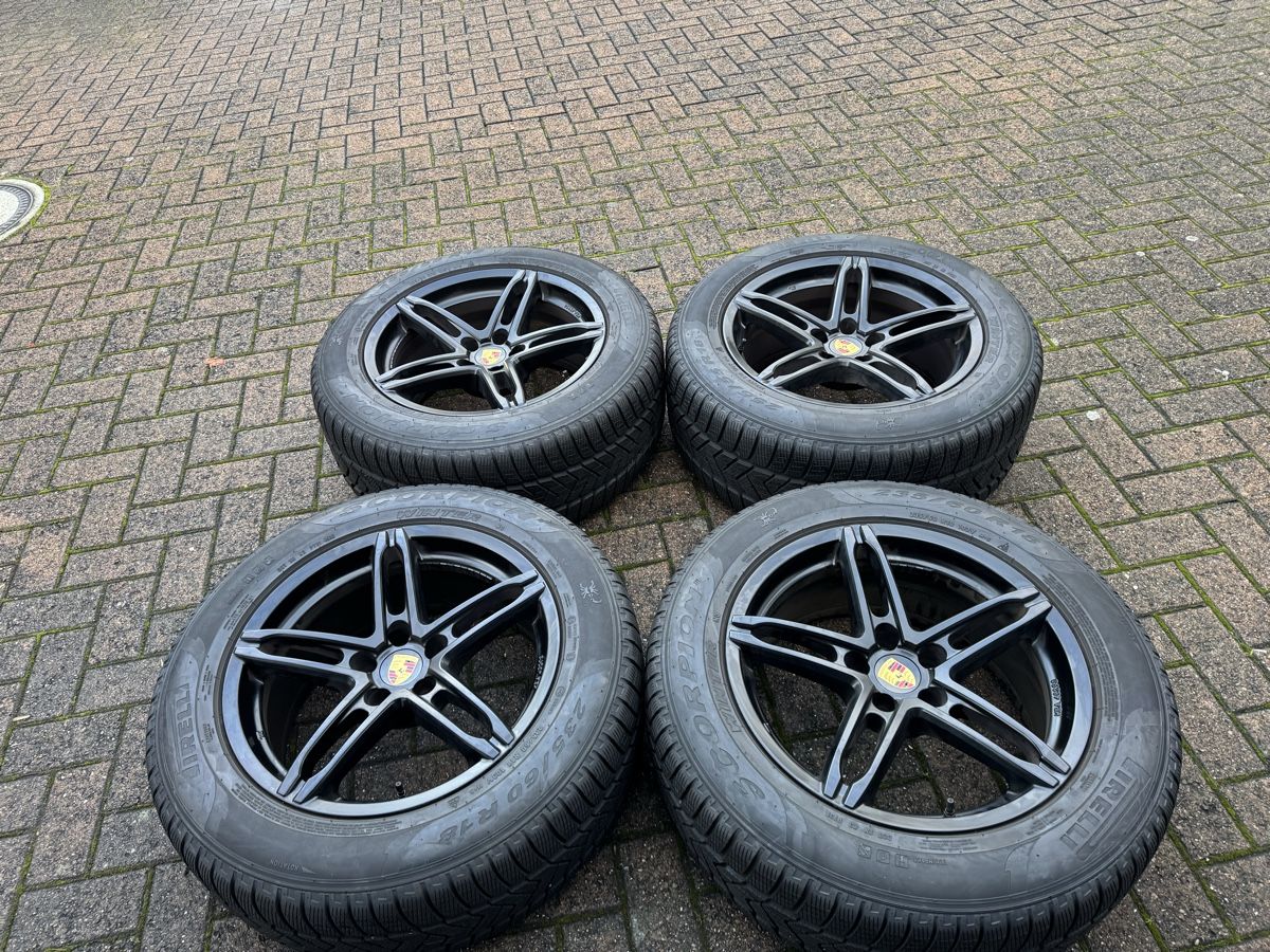 Pneumatici & Ruote complete: Felgen Komplett Winterräder Porsche Macan – Usato da Aristau venduto da 020214