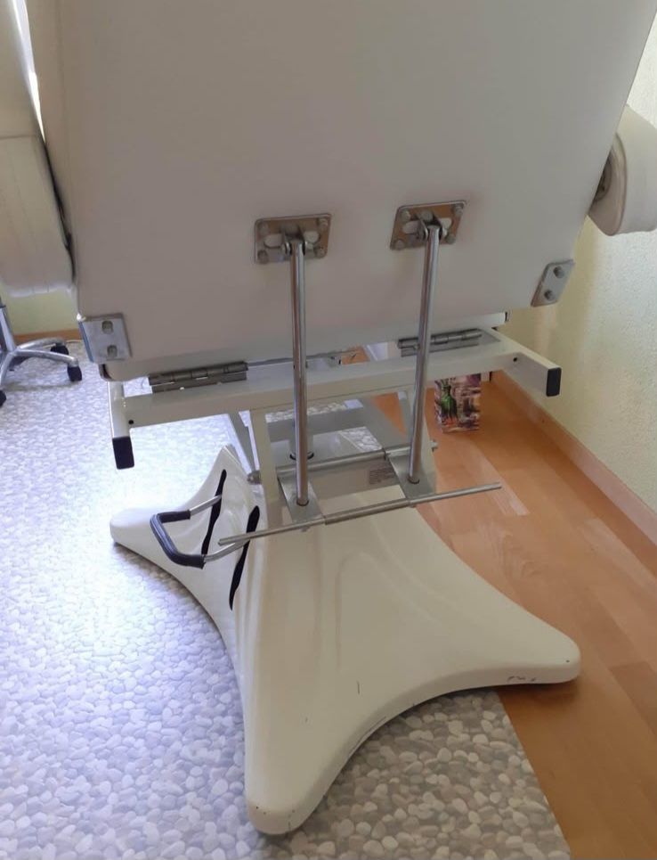 Lettini & sedie per cosmetici: Fauteuil de pédicure hydraulique – Usato da Brent venduto da coc_lx96 5