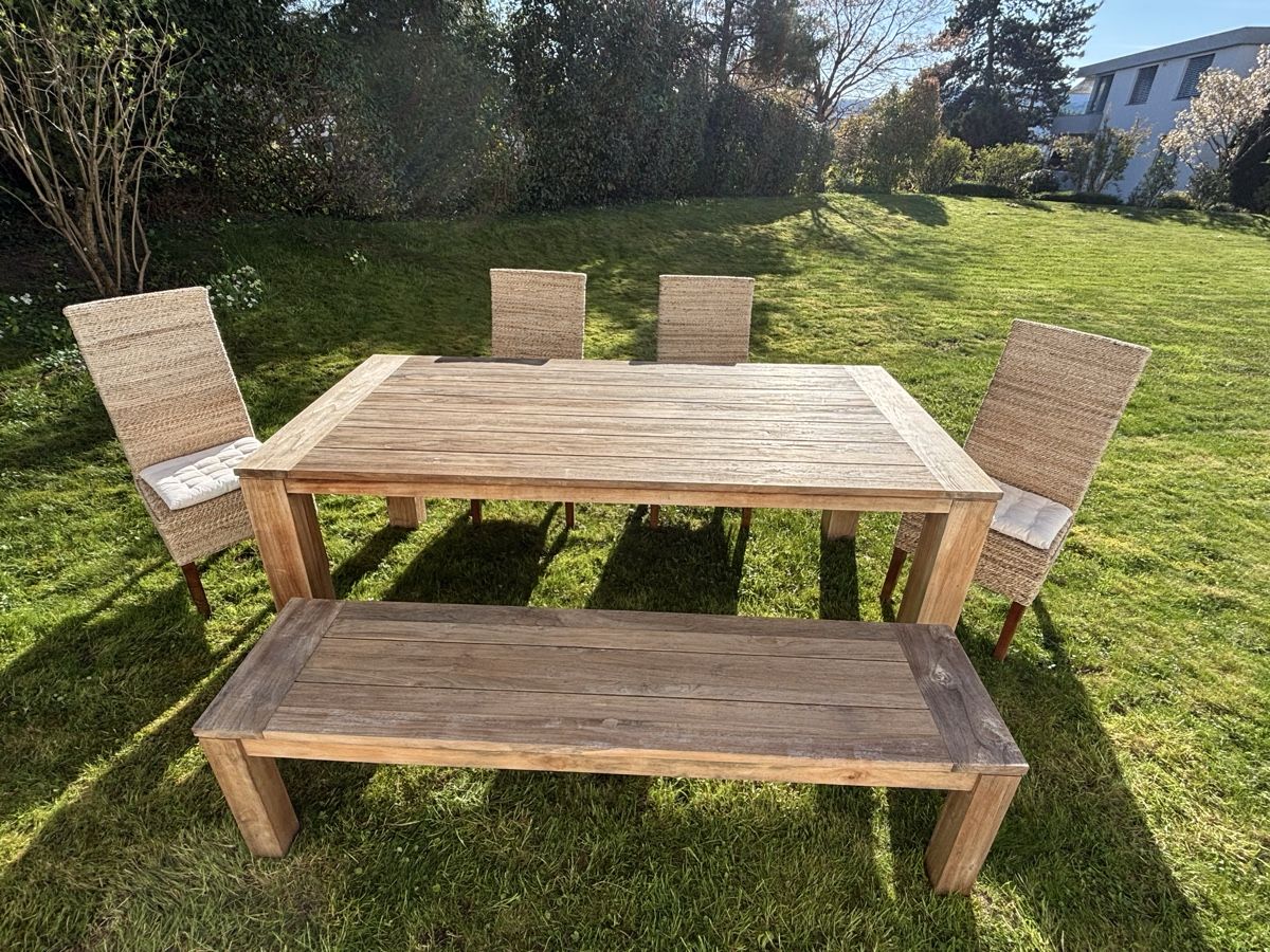 Tische: Massive wood Garden Dining Set for 6, Table, 2 benches & 4 C – Gebraucht aus Zollikon von Valentina 1