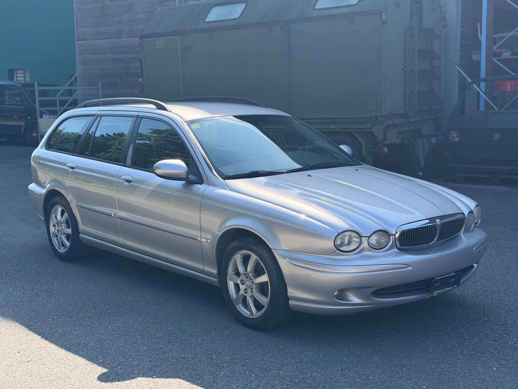 Jaguar Automobili: Jaguar X-Type 2.0D I4 CL Model 2005  Export oder Ersatzteile – Usato da Hunzenschwil venduto da lupo22 2