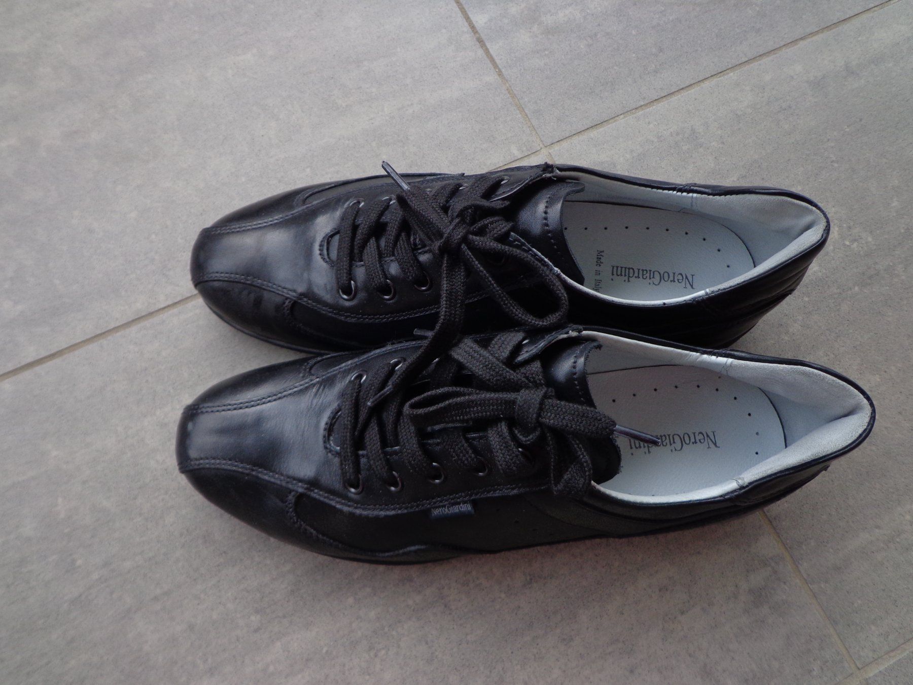 Scarpe da uomo: Herrenschuhe Nero Giardini, Grosse 40 – Nuovo (secondo la descrizione) da Camorino venduto da Dibi7