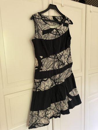 Skunkfunk-Kleid mit speziellem Muster, Grösse L